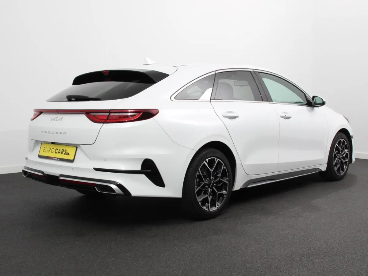 1.5 T-GDi Automaat HEV GT-Line Climate control  Cruise control adaptive  Camera  Parkeersensoren achter  Stuur verwarming  Voorstoelen verwarmd  Navigatie  Apple Carplay/ Android Auto
