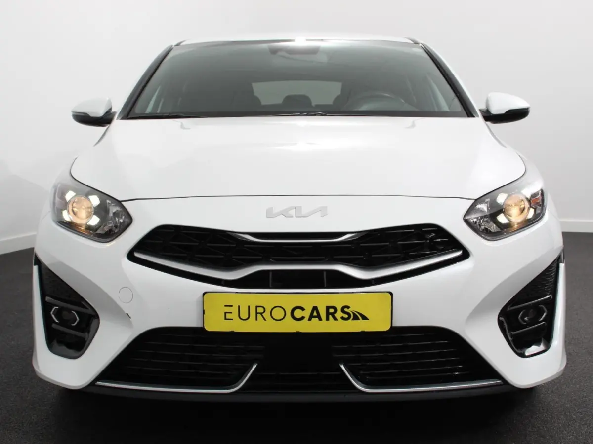 1.5 T-GDi Automaat HEV GT-Line Climate control  Cruise control adaptive  Camera  Parkeersensoren achter  Stuur verwarming  Voorstoelen verwarmd  Navigatie  Apple Carplay/ Android Auto