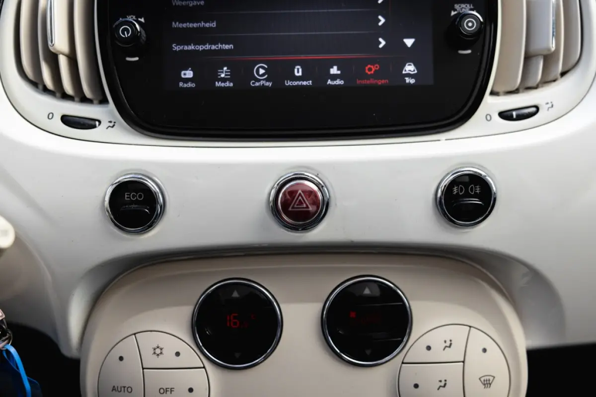 0.9 TwinAir T Lounge | CarPlay | Climate Control |