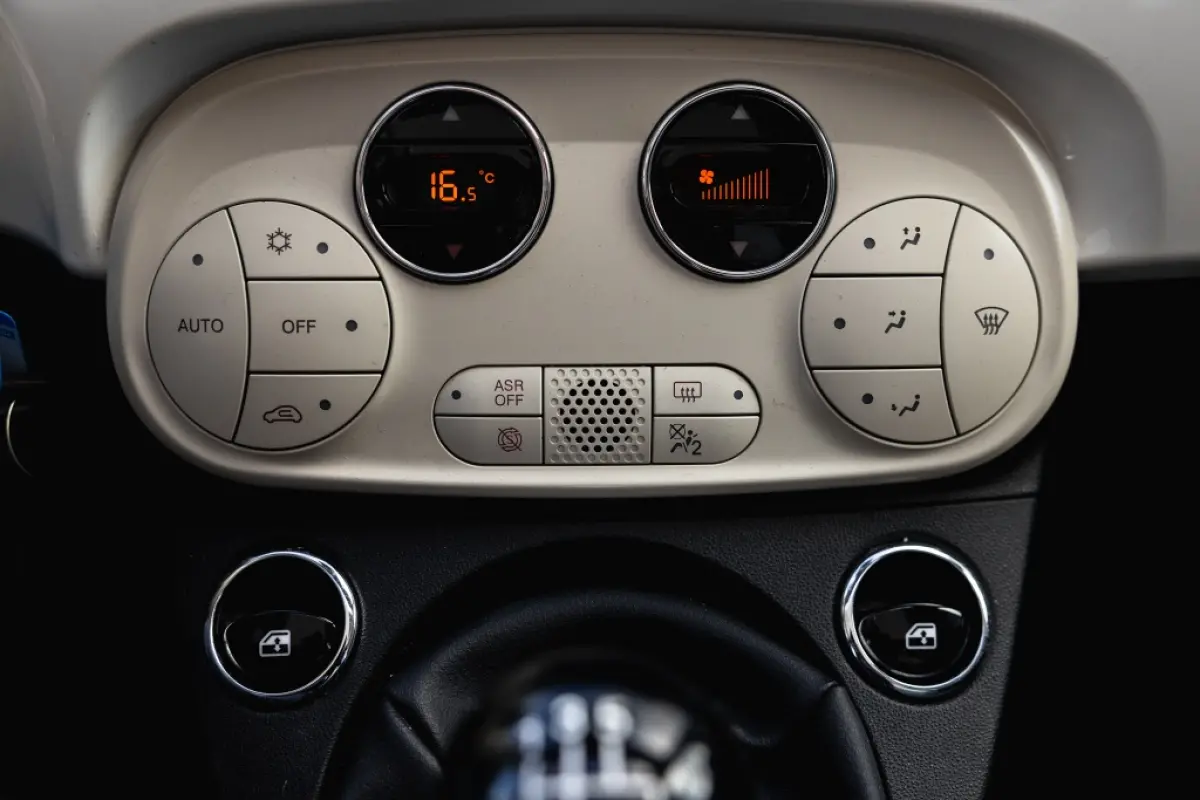 0.9 TwinAir T Lounge | CarPlay | Climate Control |