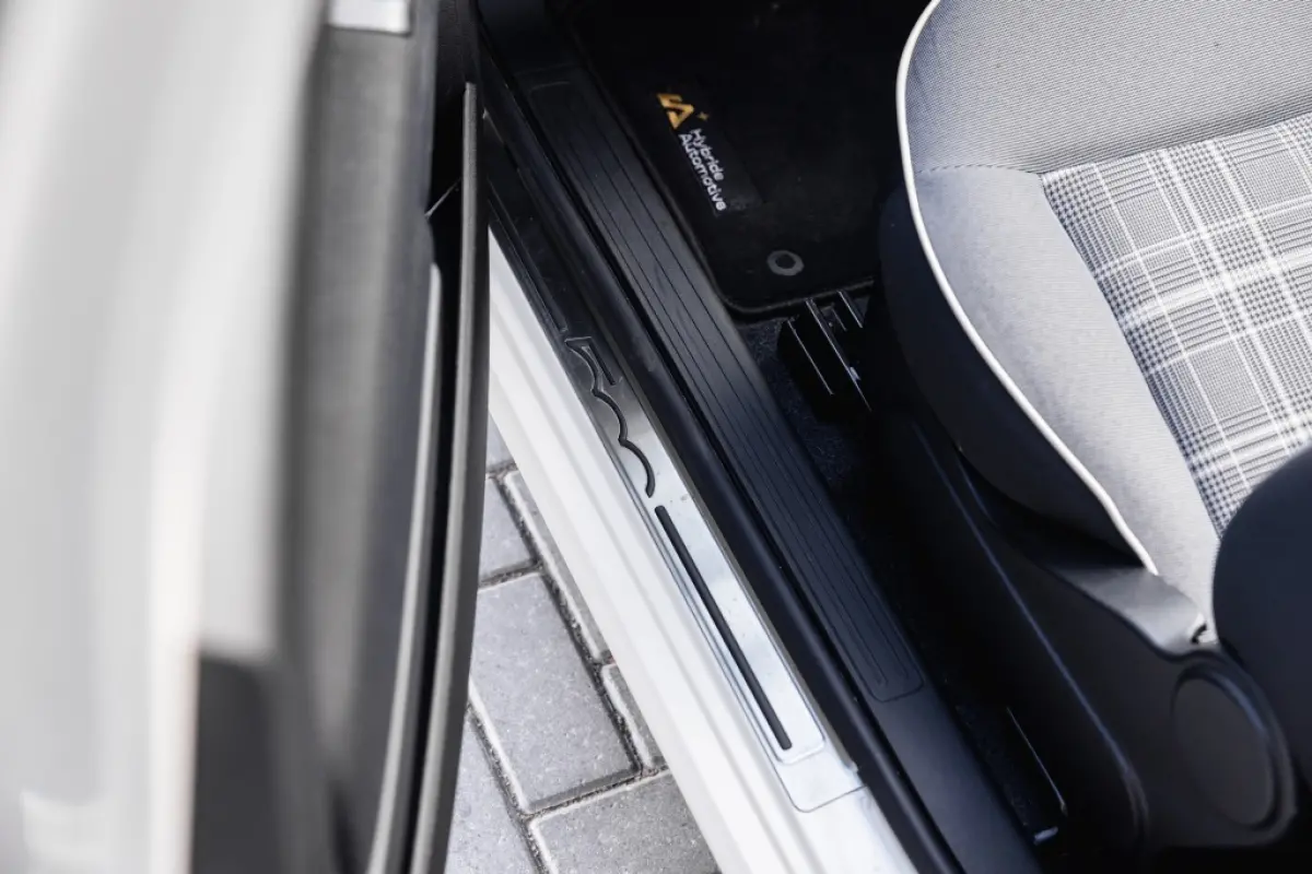 0.9 TwinAir T Lounge | CarPlay | Climate Control |