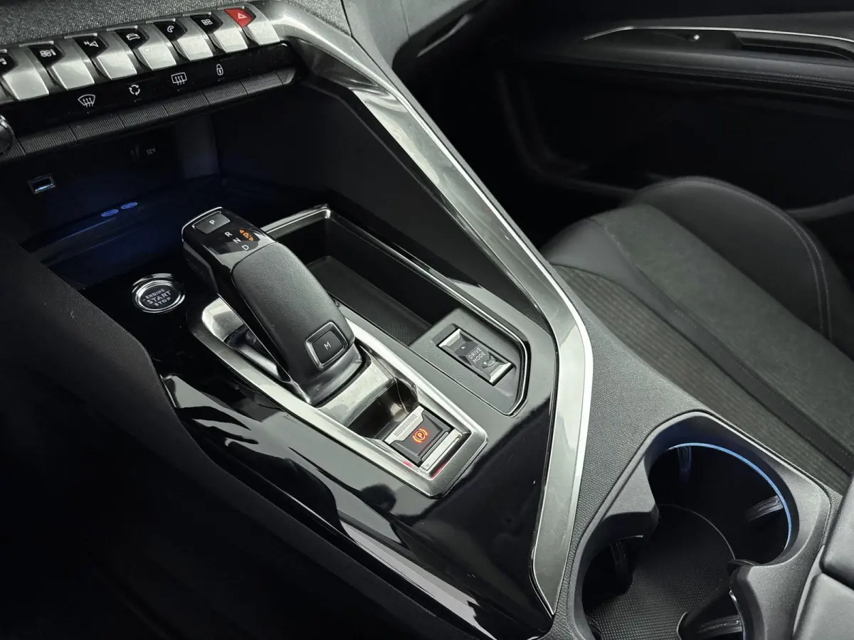 SUV 130pk Automaat Allure Pack | Navigatie | Camera | CarPlay | Elektrische Achterklep