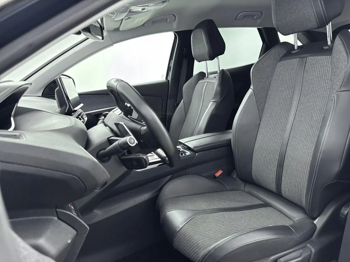 SUV 130pk Automaat Allure Pack | Navigatie | Camera | CarPlay | Elektrische Achterklep