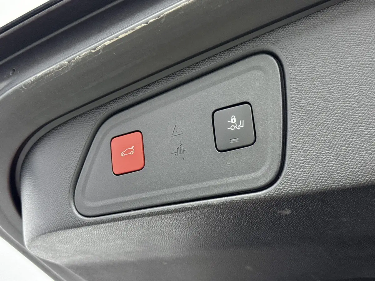 SUV 130pk Automaat Allure Pack | Navigatie | Camera | CarPlay | Elektrische Achterklep