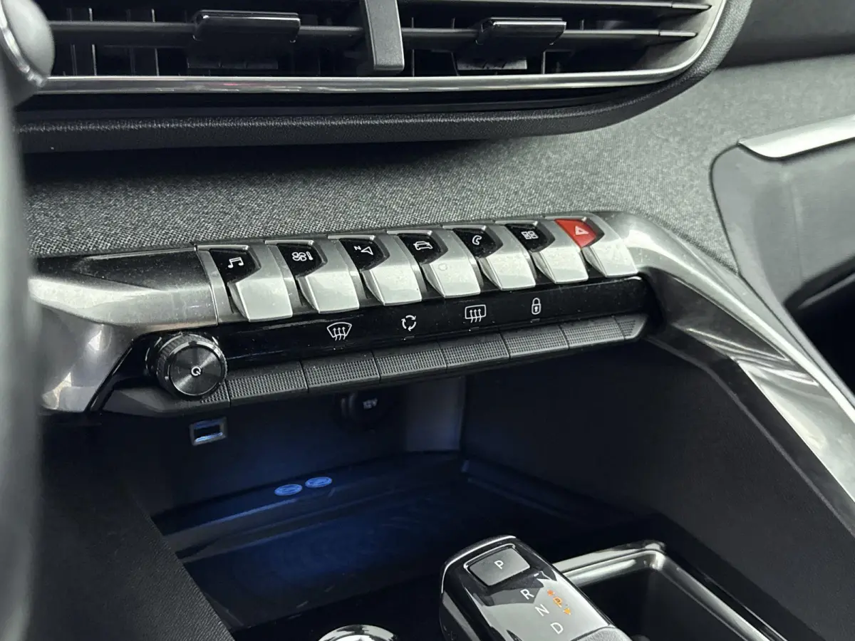 SUV 130pk Automaat Allure Pack | Navigatie | Camera | CarPlay | Elektrische Achterklep