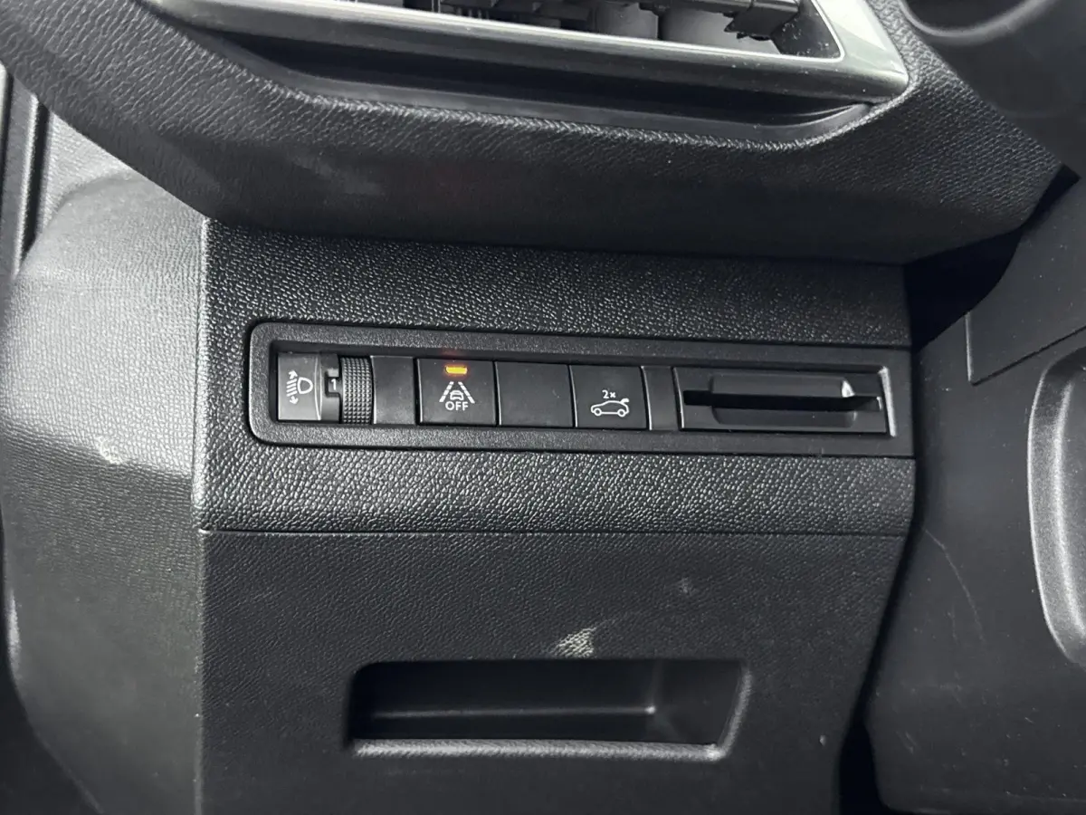SUV 130pk Automaat Allure Pack | Navigatie | Camera | CarPlay | Elektrische Achterklep
