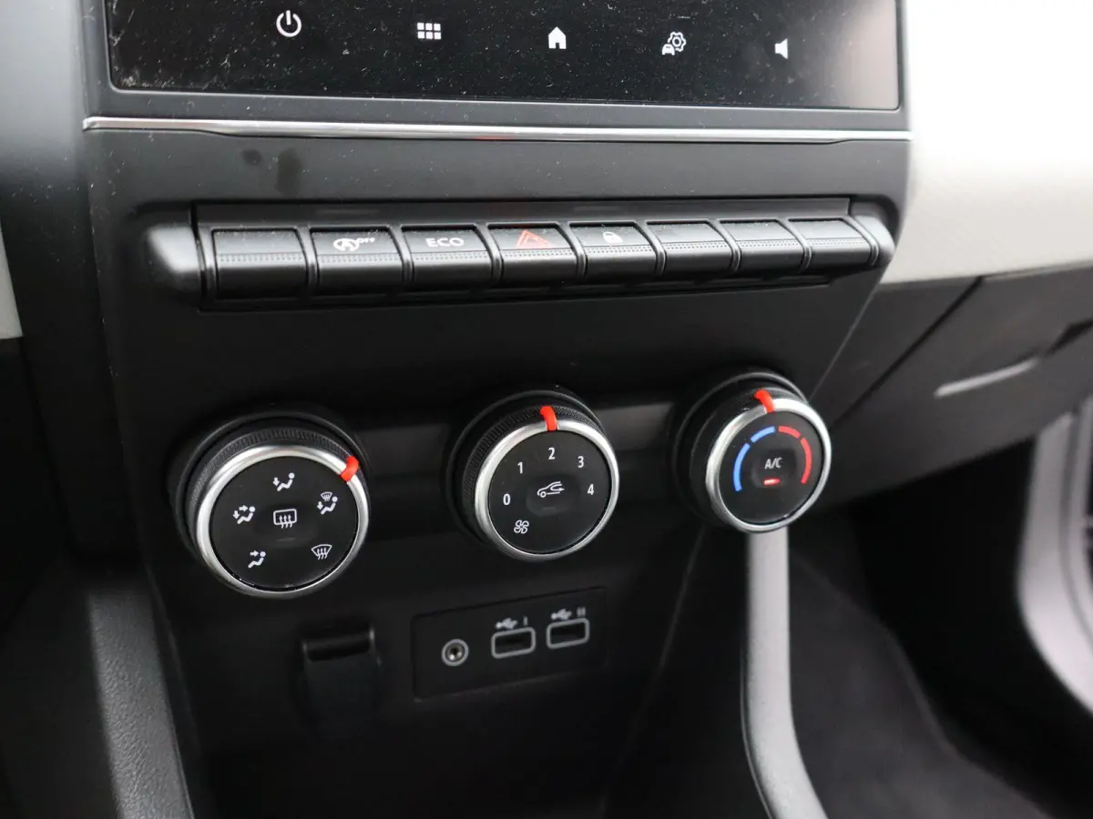 TCe 90 GPF Evolution | Navigatie | Lichtmetalen velgen | Privacy Glas |