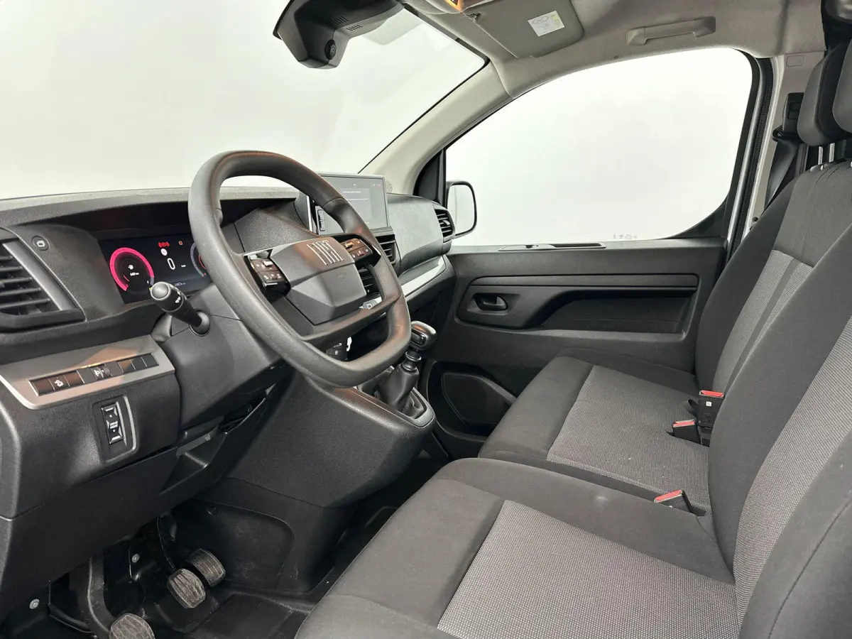 2.0 Diesel 145 L3 145 PK | Navi | 3 Zits | Achter Deuren | Betimmering | BPM vrij