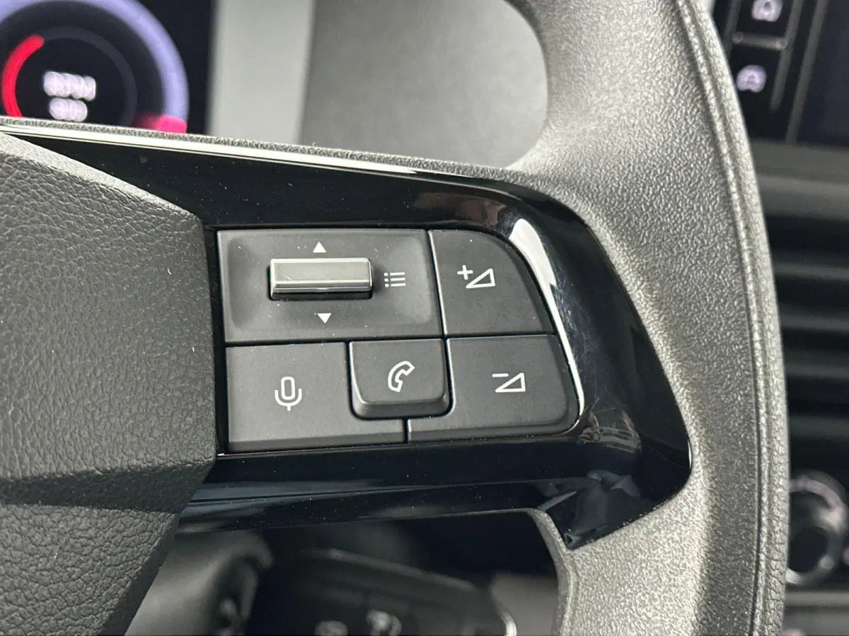 2.0 Diesel 145 L3 145 PK | Navi | 3 Zits | Achter Deuren | Betimmering | BPM vrij
