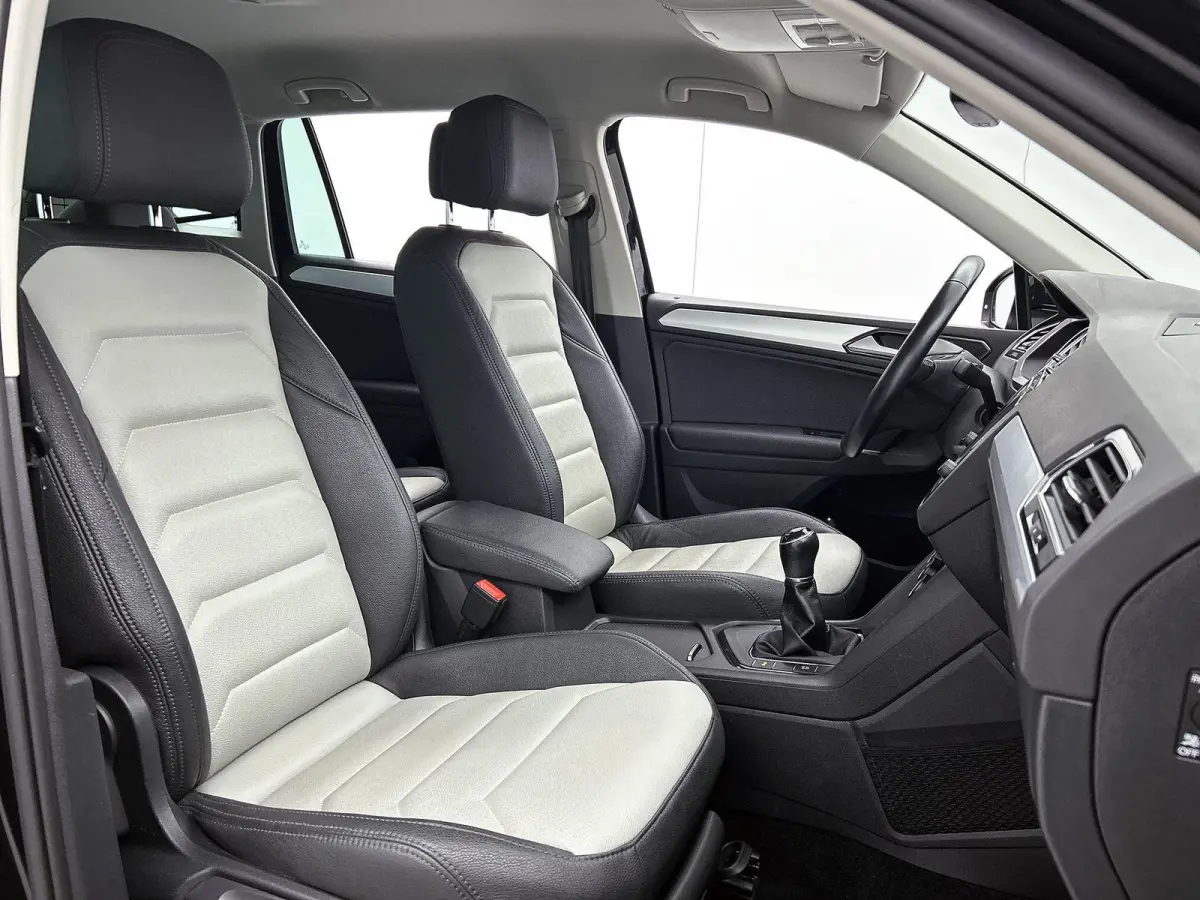 1.4 TSI Connected Series | Apple Carplay / Android Auto | Trekhaak! | Leder | Parkeersensoren | Adaptive Cruise Control | Climate control | Navigatie | Lichtmetalen Velgen |