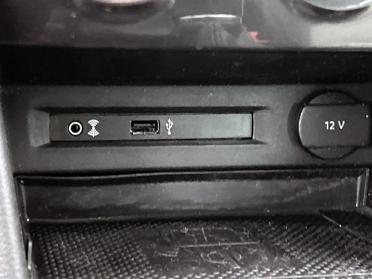 1.4 TSI Connected Series | Apple Carplay / Android Auto | Trekhaak! | Leder | Parkeersensoren | Adaptive Cruise Control | Climate control | Navigatie | Lichtmetalen Velgen |
