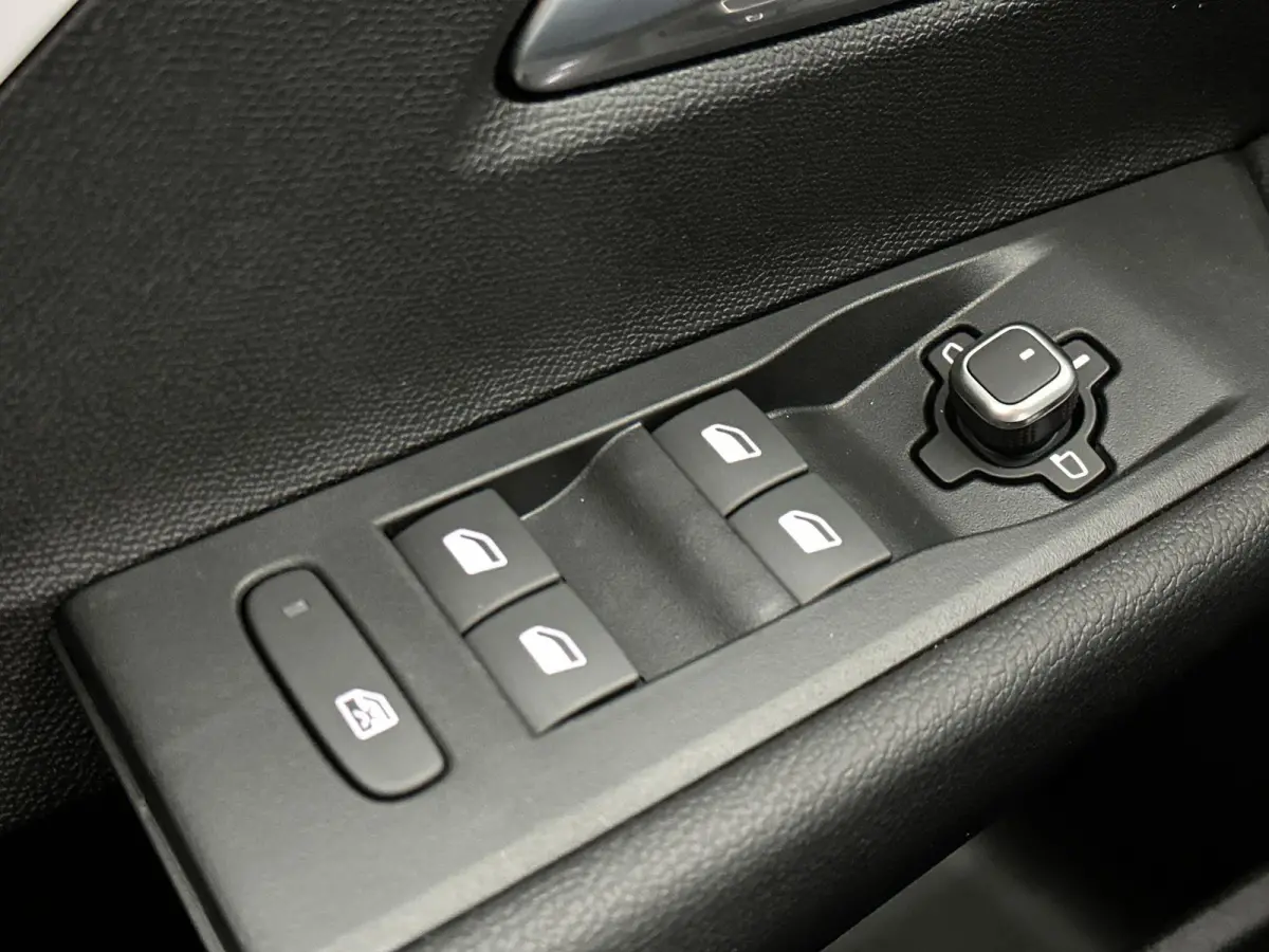 1.2 Edition | DEMONSTRATIEMODEL | Camera | Sensoren | Apple Carplay/Android Auto | keyless start |