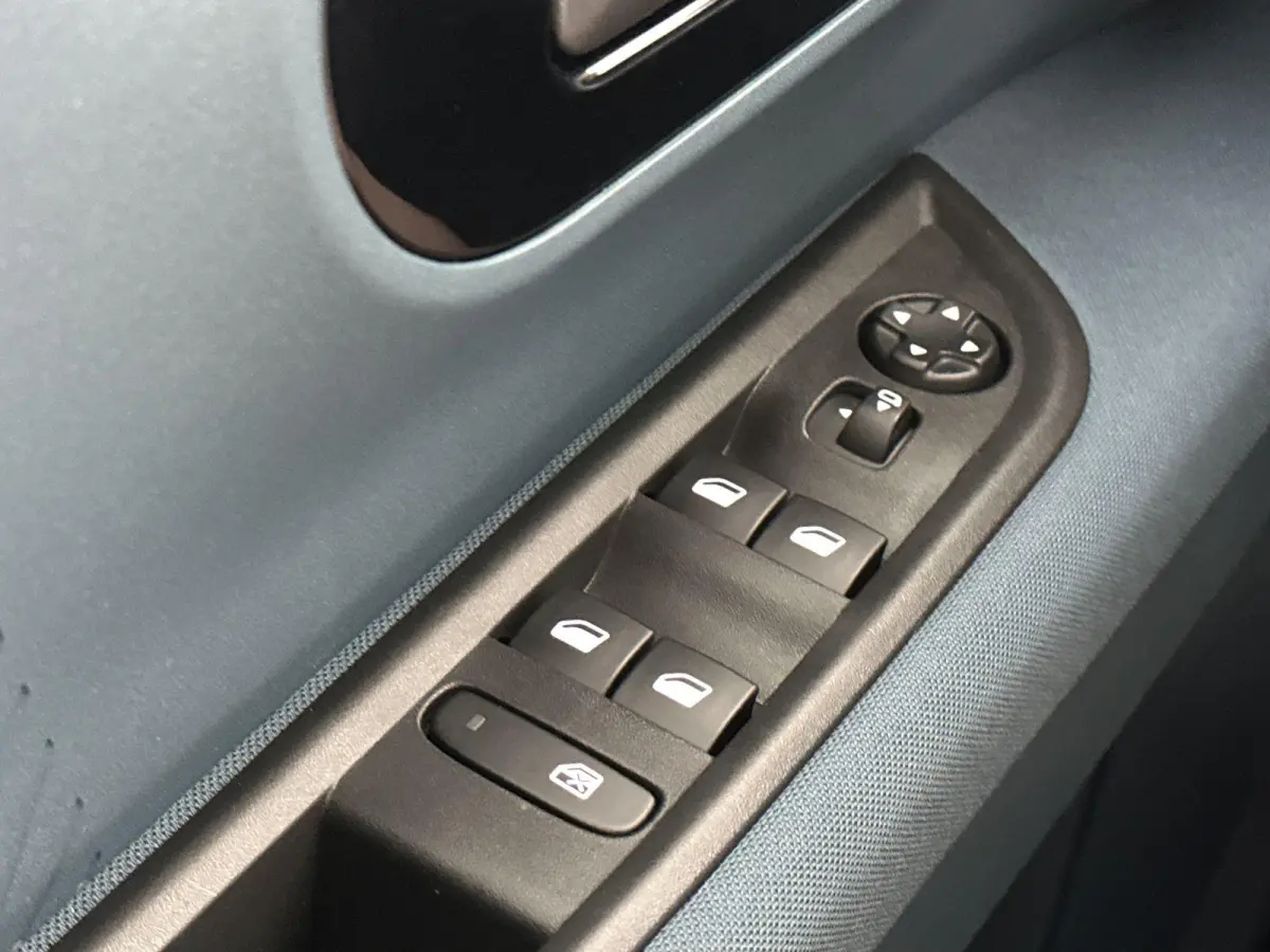 La Prima 7.4 kW 44 kWh | DEMONSTRATIEMODEL | Applecarplay&Androidauto| Stoel&Stuurverwarming | Camera | 8 JAAR GARANTIE!