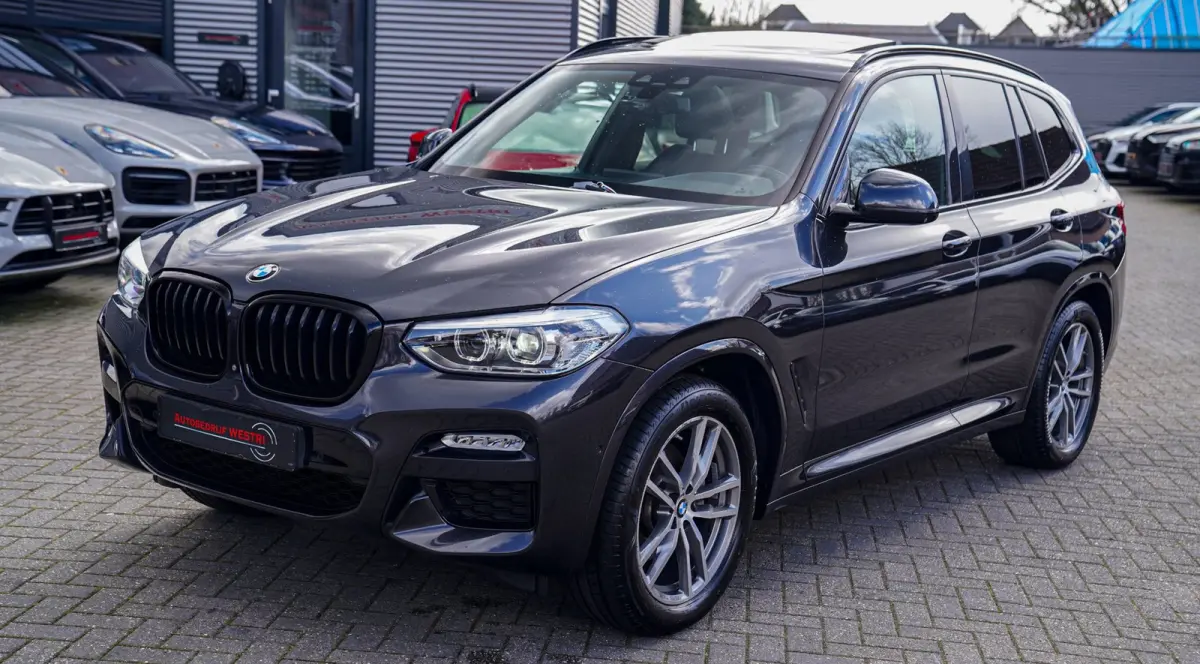 XDrive20i High Executive | M-pakket | BTW incl. | Panorama | Trekhaak | Harman Kardon | Facelift | 360cam | Stoelverwarming