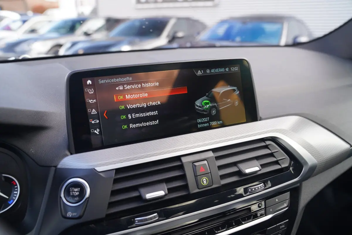 XDrive20i High Executive | M-pakket | BTW incl. | Panorama | Trekhaak | Harman Kardon | Facelift | 360cam | Stoelverwarming