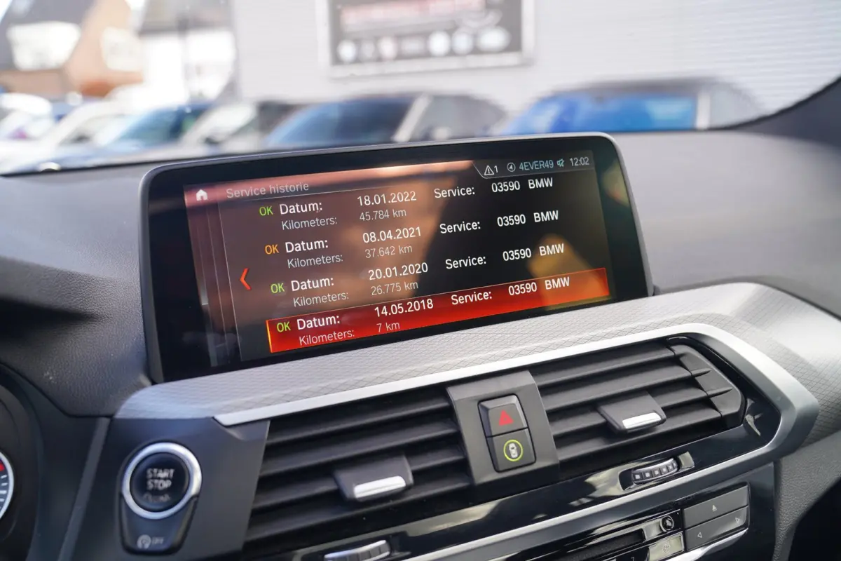 XDrive20i High Executive | M-pakket | BTW incl. | Panorama | Trekhaak | Harman Kardon | Facelift | 360cam | Stoelverwarming