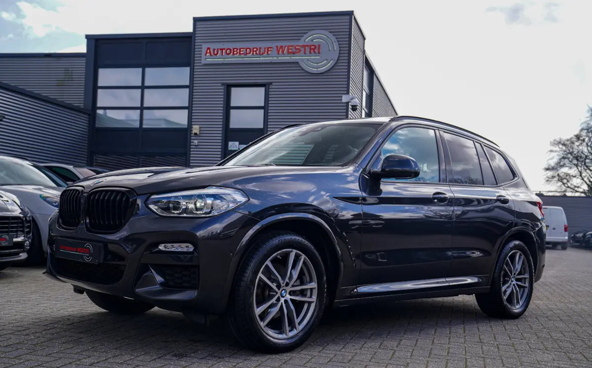 XDrive20i High Executive | M-pakket | BTW incl. | Panorama | Trekhaak | Harman Kardon | Facelift | 360cam | Stoelverwarming