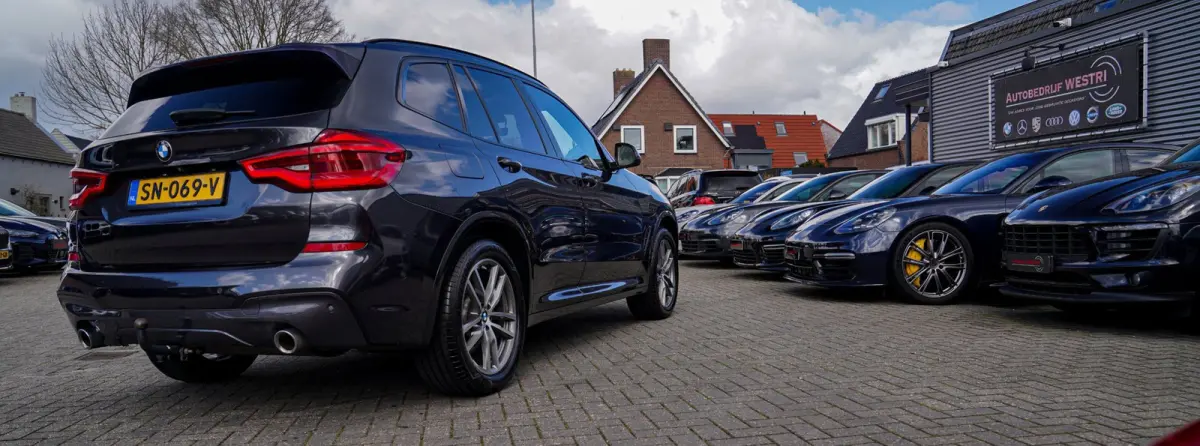 XDrive20i High Executive | M-pakket | BTW incl. | Panorama | Trekhaak | Harman Kardon | Facelift | 360cam | Stoelverwarming