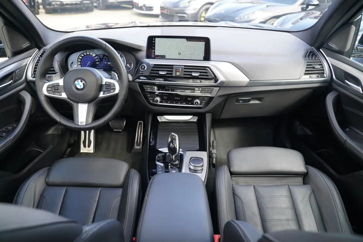 XDrive20i High Executive | M-pakket | BTW incl. | Panorama | Trekhaak | Harman Kardon | Facelift | 360cam | Stoelverwarming