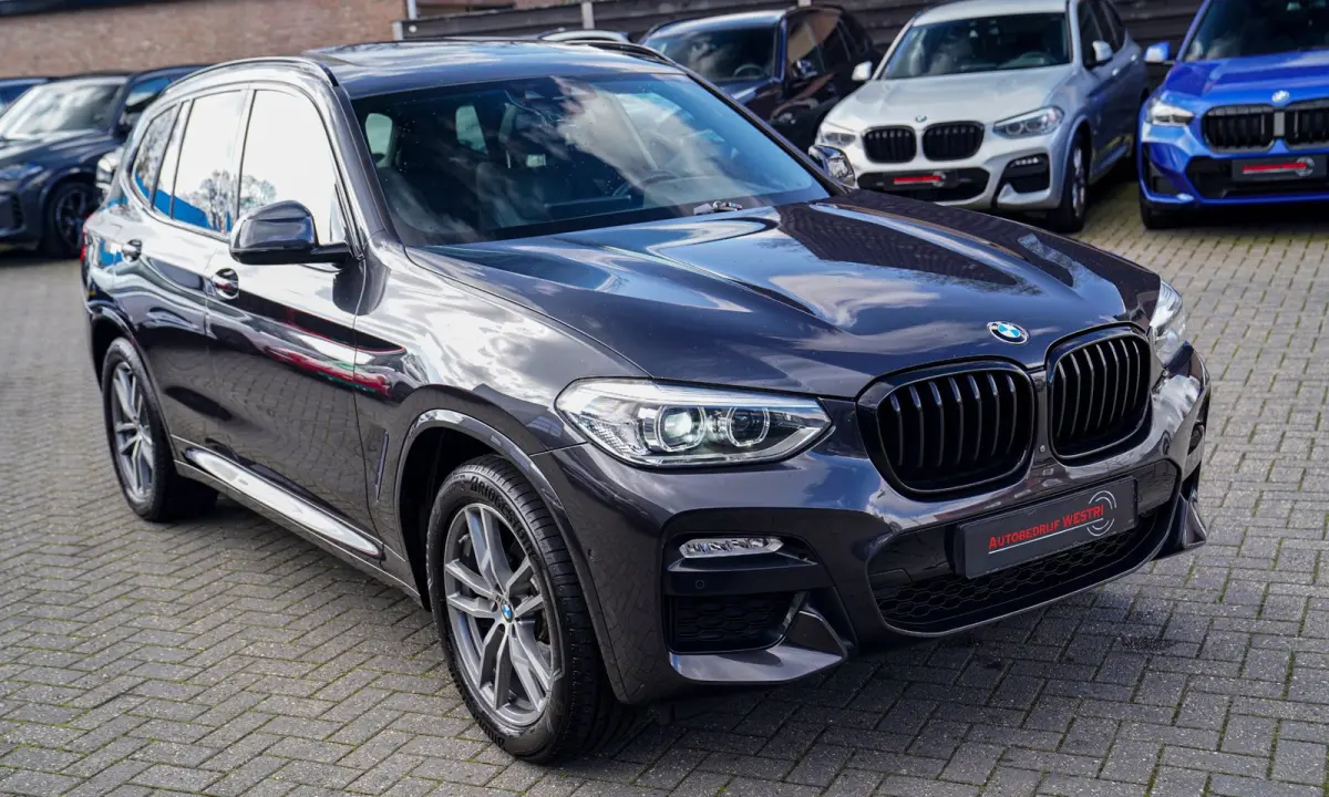 XDrive20i High Executive | M-pakket | BTW incl. | Panorama | Trekhaak | Harman Kardon | Facelift | 360cam | Stoelverwarming