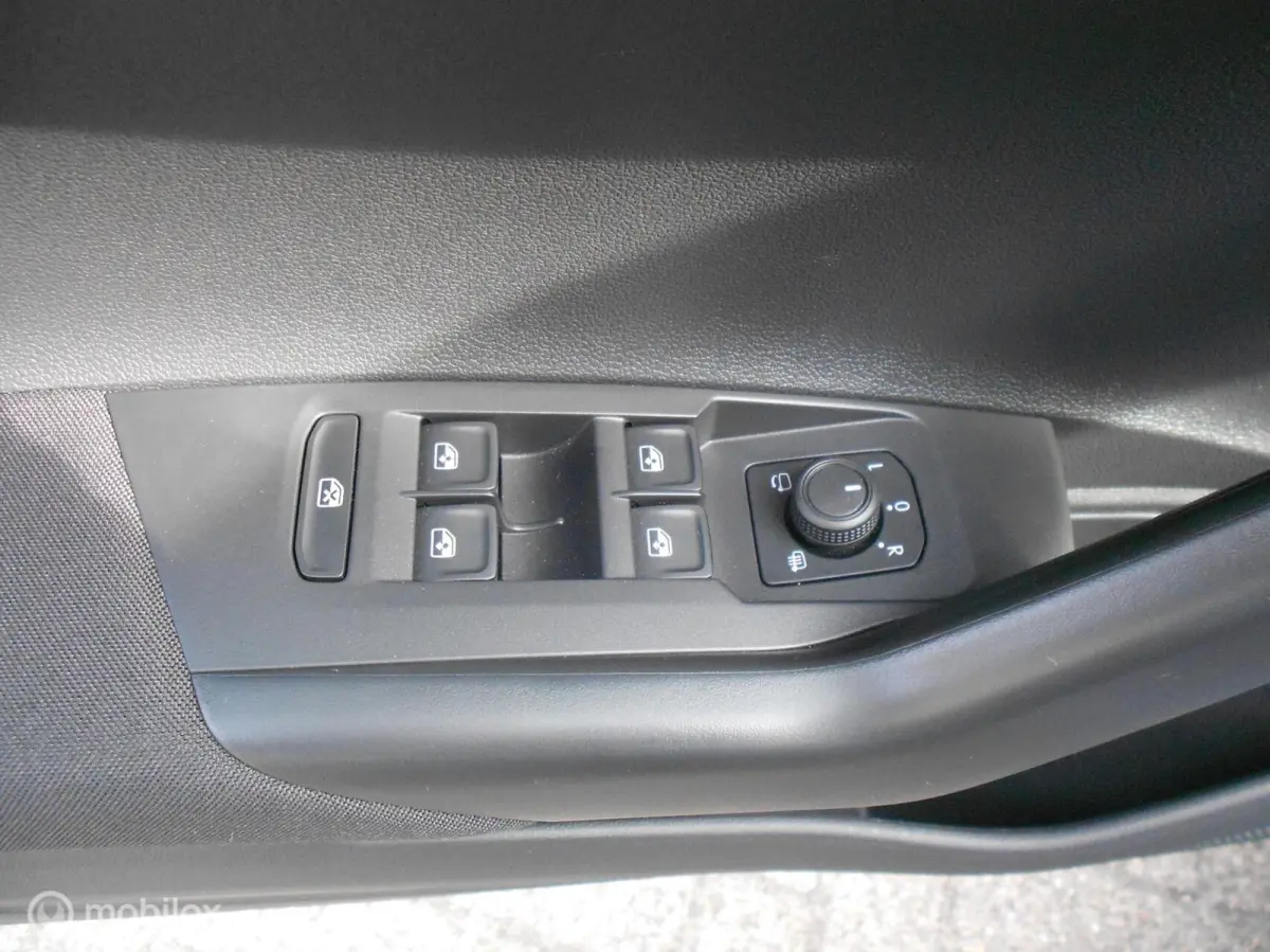 1.0 TSI Life Edition Camera Apple Car Play