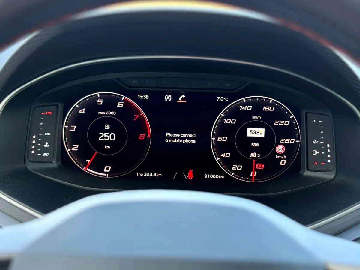 1.0 EcoTSI FR Business Intense - Saphire Blue - Carplay/Camera/Virtual