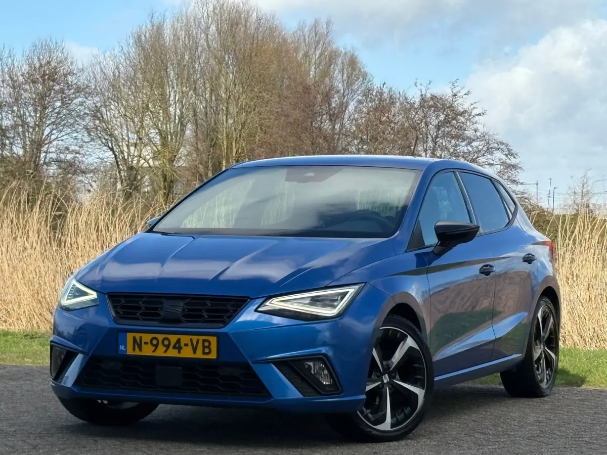 1.0 EcoTSI FR Business Intense - Saphire Blue - Carplay/Camera/Virtual