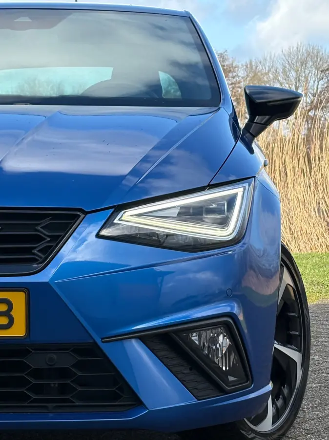 1.0 EcoTSI FR Business Intense - Saphire Blue - Carplay/Camera/Virtual