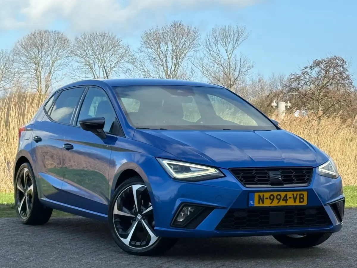 1.0 EcoTSI FR Business Intense - Saphire Blue - Carplay/Camera/Virtual
