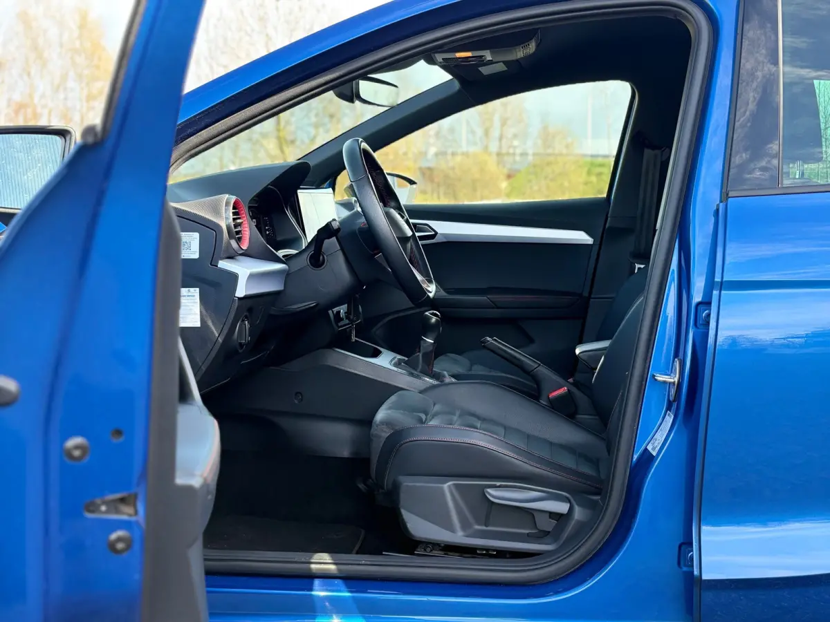 1.0 EcoTSI FR Business Intense - Saphire Blue - Carplay/Camera/Virtual
