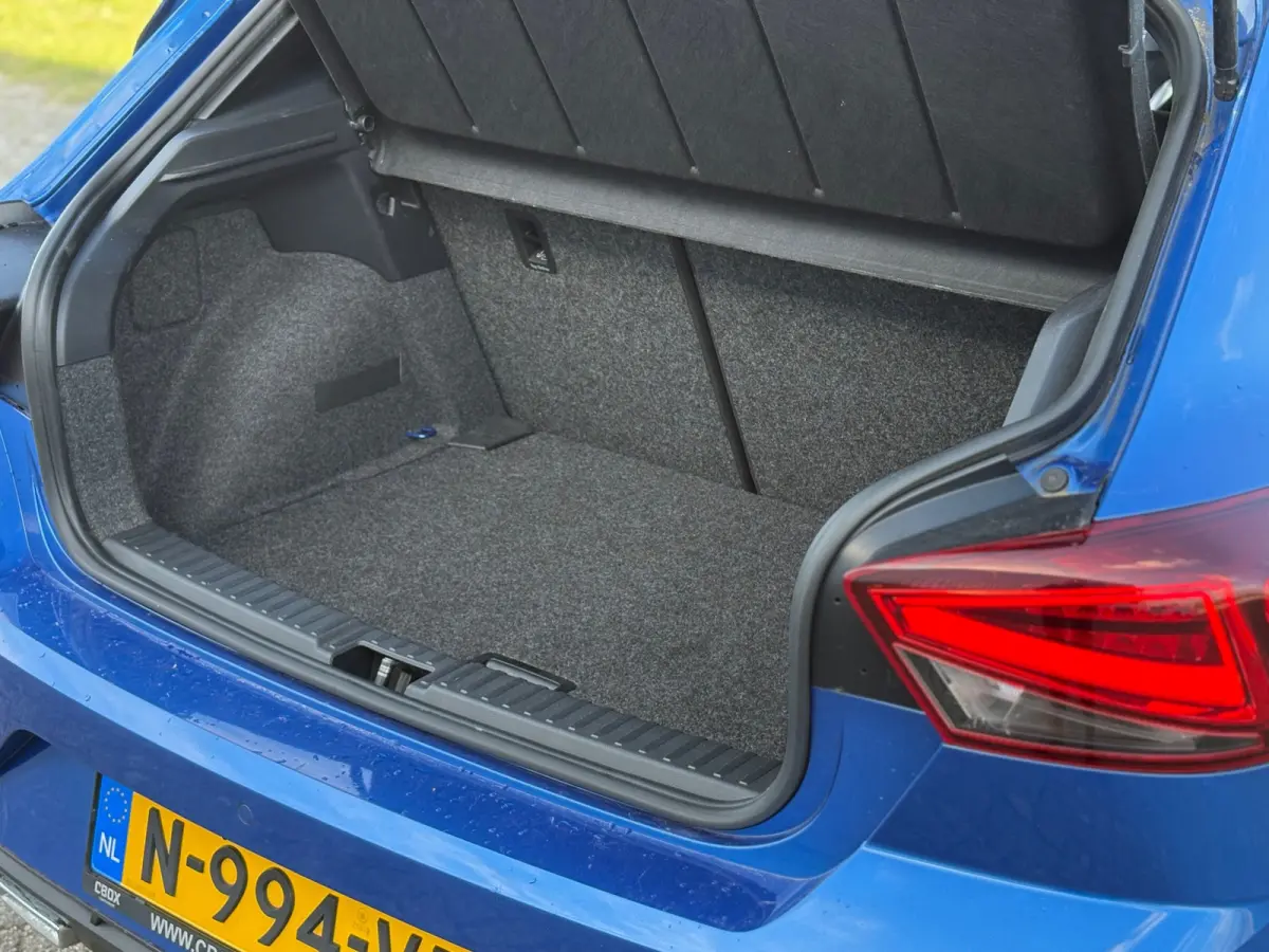 1.0 EcoTSI FR Business Intense - Saphire Blue - Carplay/Camera/Virtual