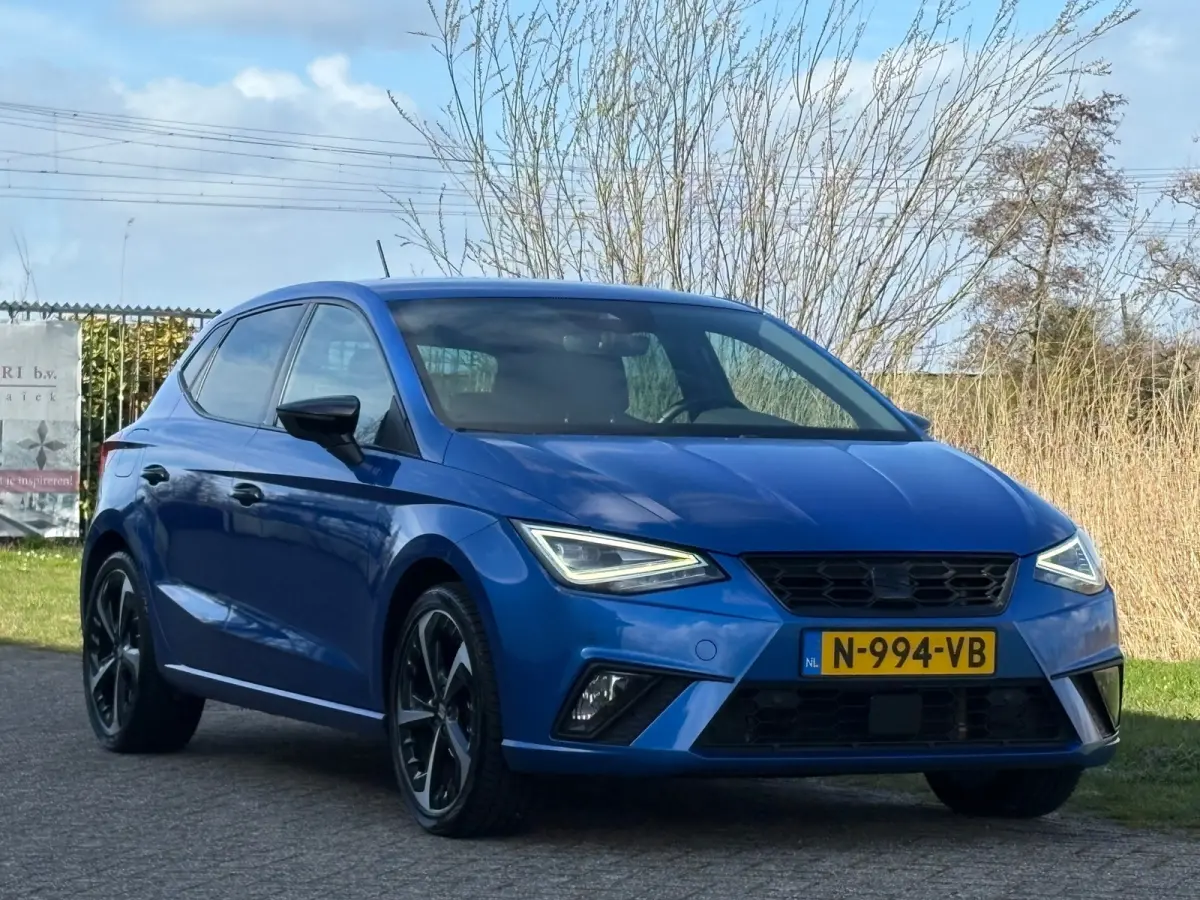 1.0 EcoTSI FR Business Intense - Saphire Blue - Carplay/Camera/Virtual