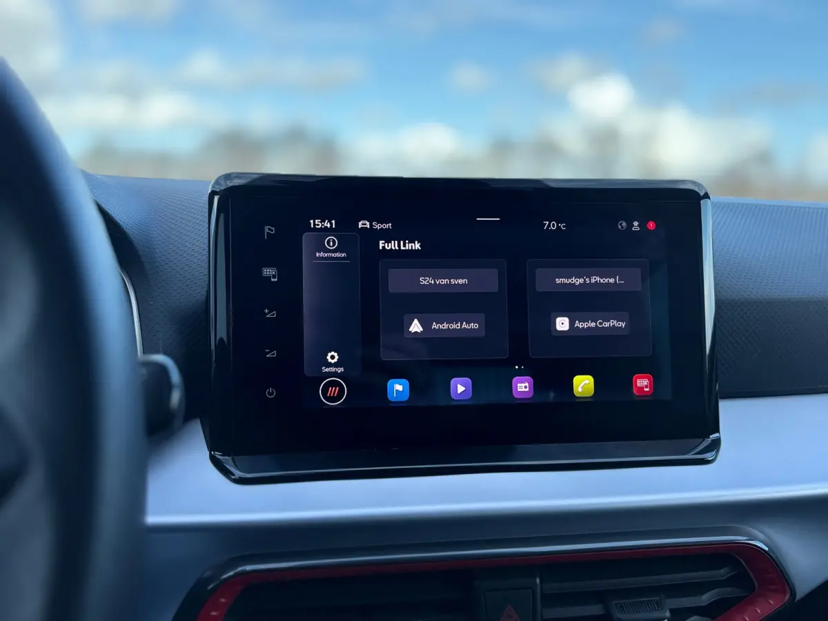 1.0 EcoTSI FR Business Intense - Saphire Blue - Carplay/Camera/Virtual