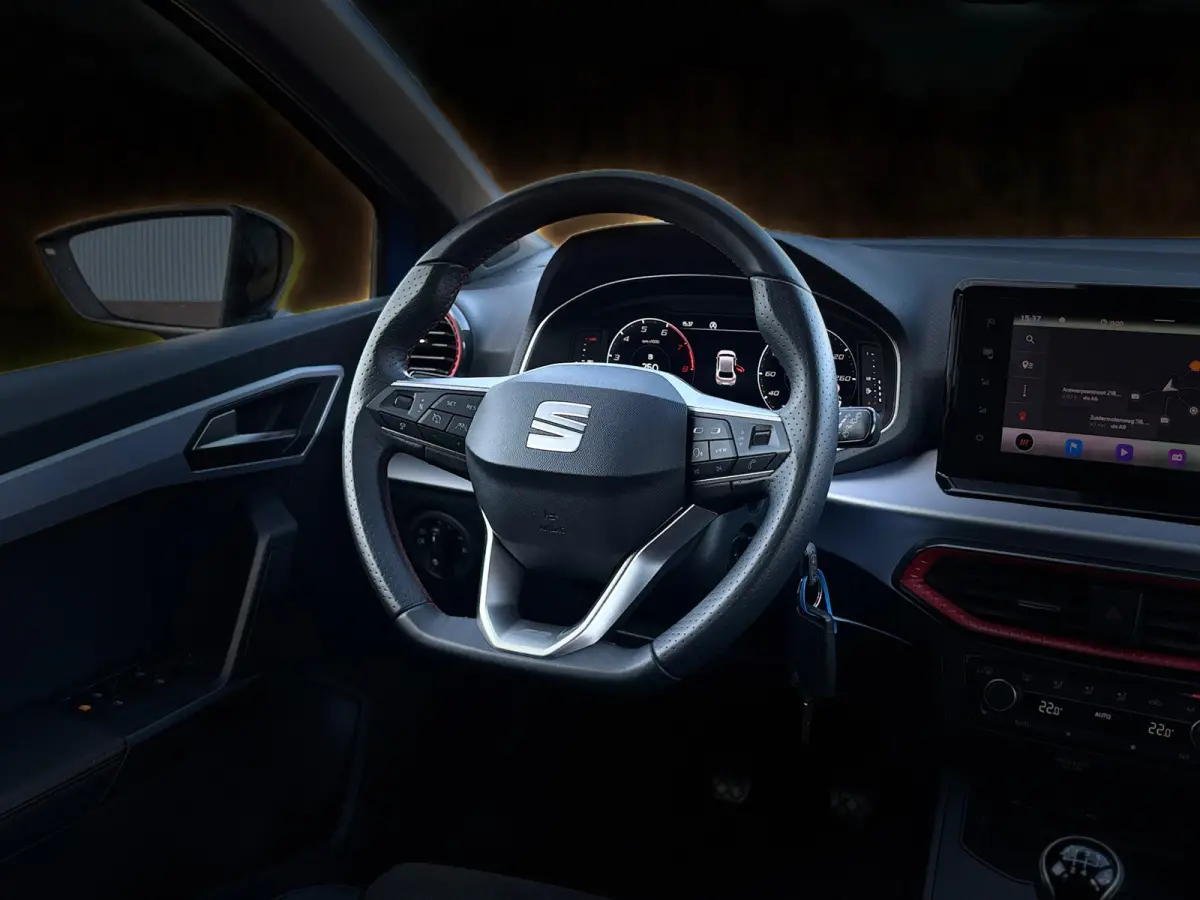 1.0 EcoTSI FR Business Intense - Saphire Blue - Carplay/Camera/Virtual