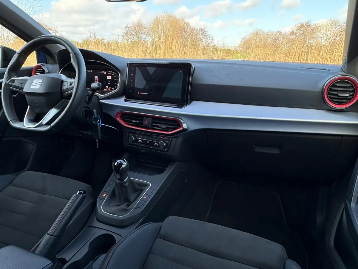 1.0 EcoTSI FR Business Intense - Saphire Blue - Carplay/Camera/Virtual