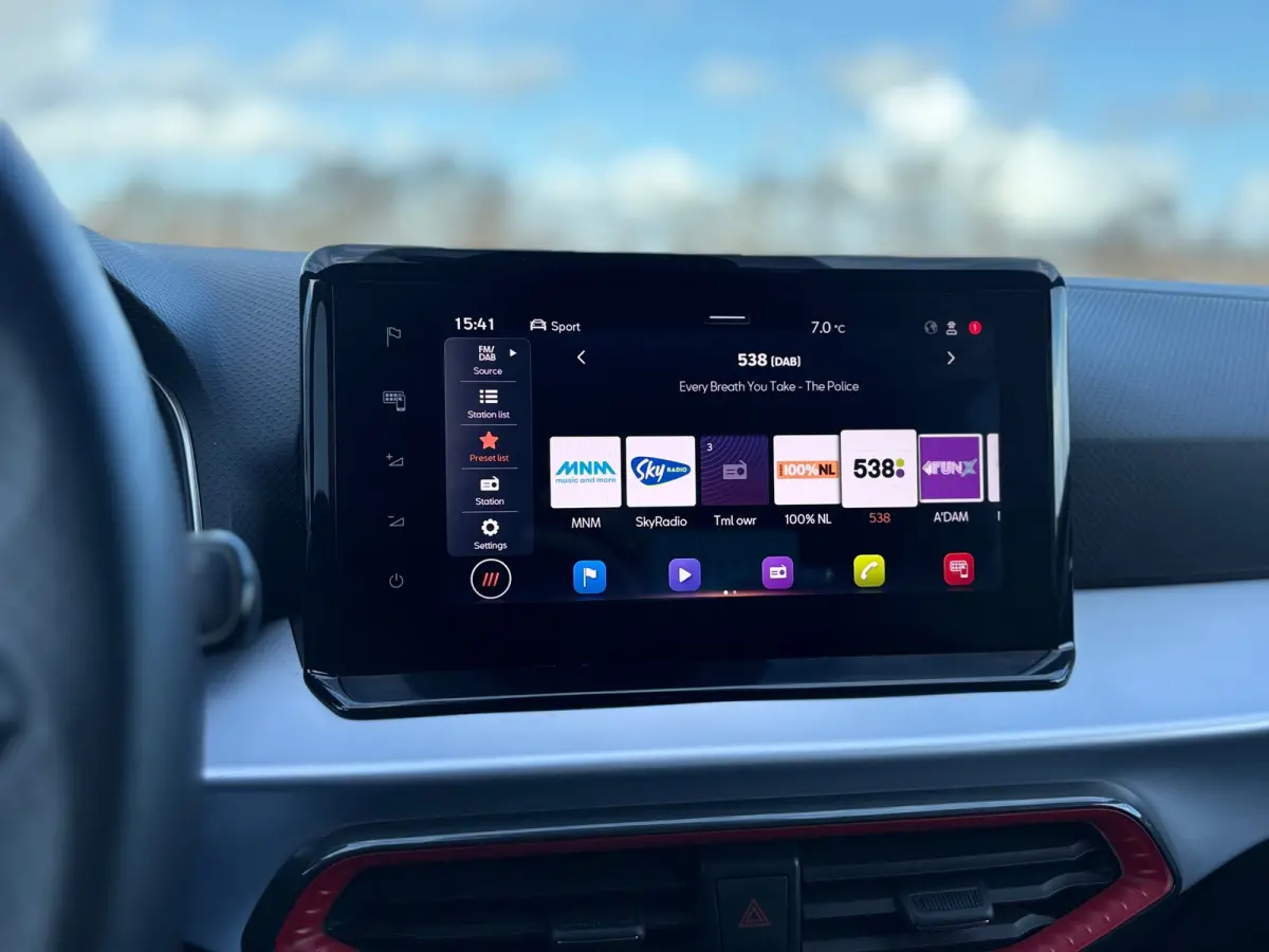 1.0 EcoTSI FR Business Intense - Saphire Blue - Carplay/Camera/Virtual