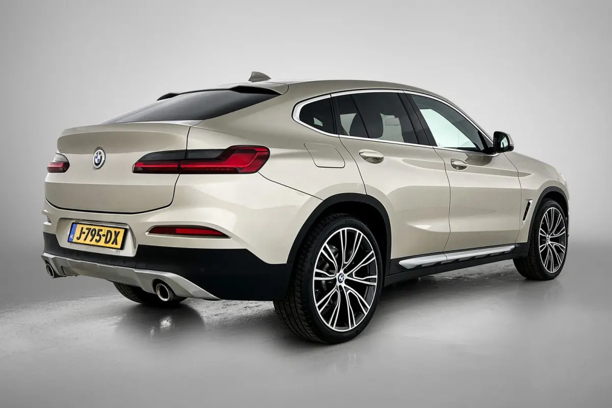 XDrive20i High Executive (Dealer Onderh, Navi, Head-up, Parkeersensoren V+A,, StoelV, Climate Control, Cruise Control, Etc)