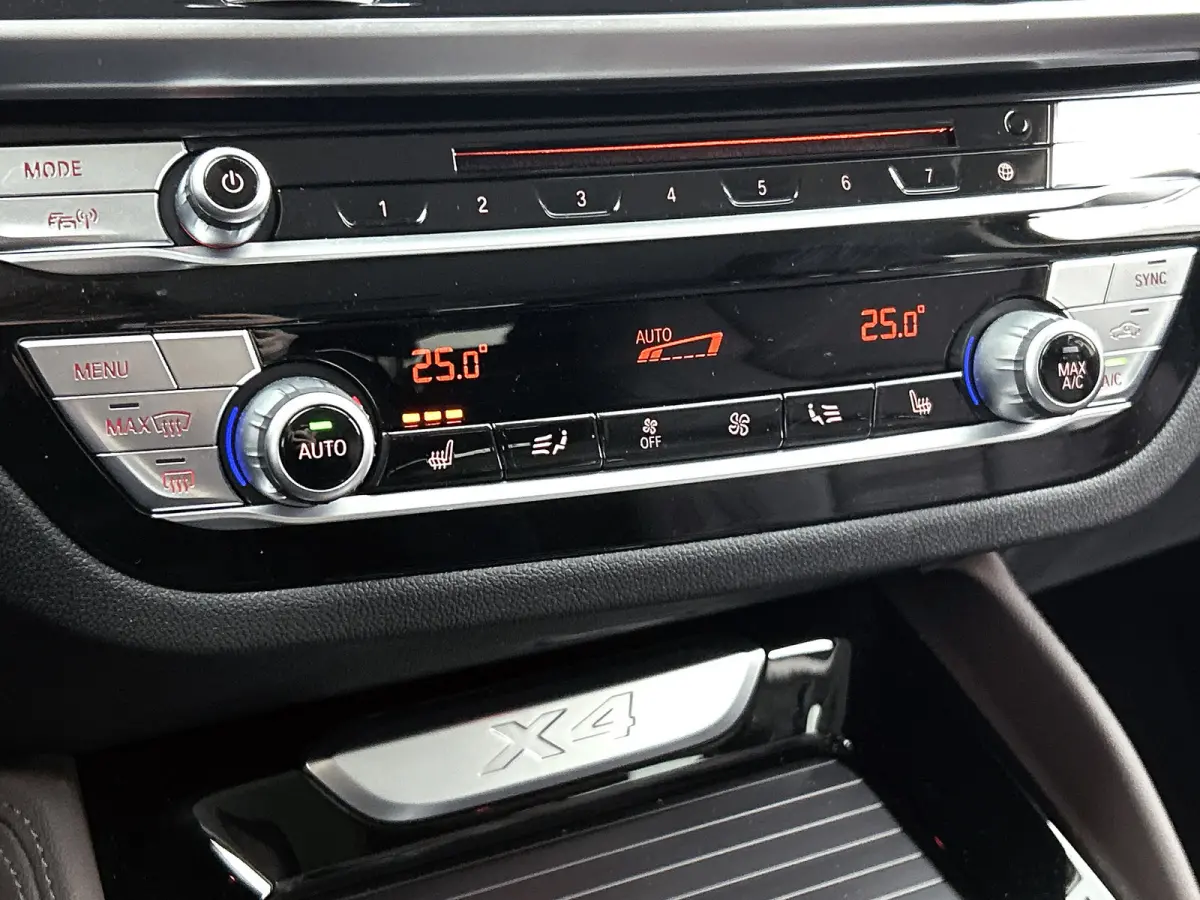 XDrive20i High Executive (Dealer Onderh, Navi, Head-up, Parkeersensoren V+A,, StoelV, Climate Control, Cruise Control, Etc)