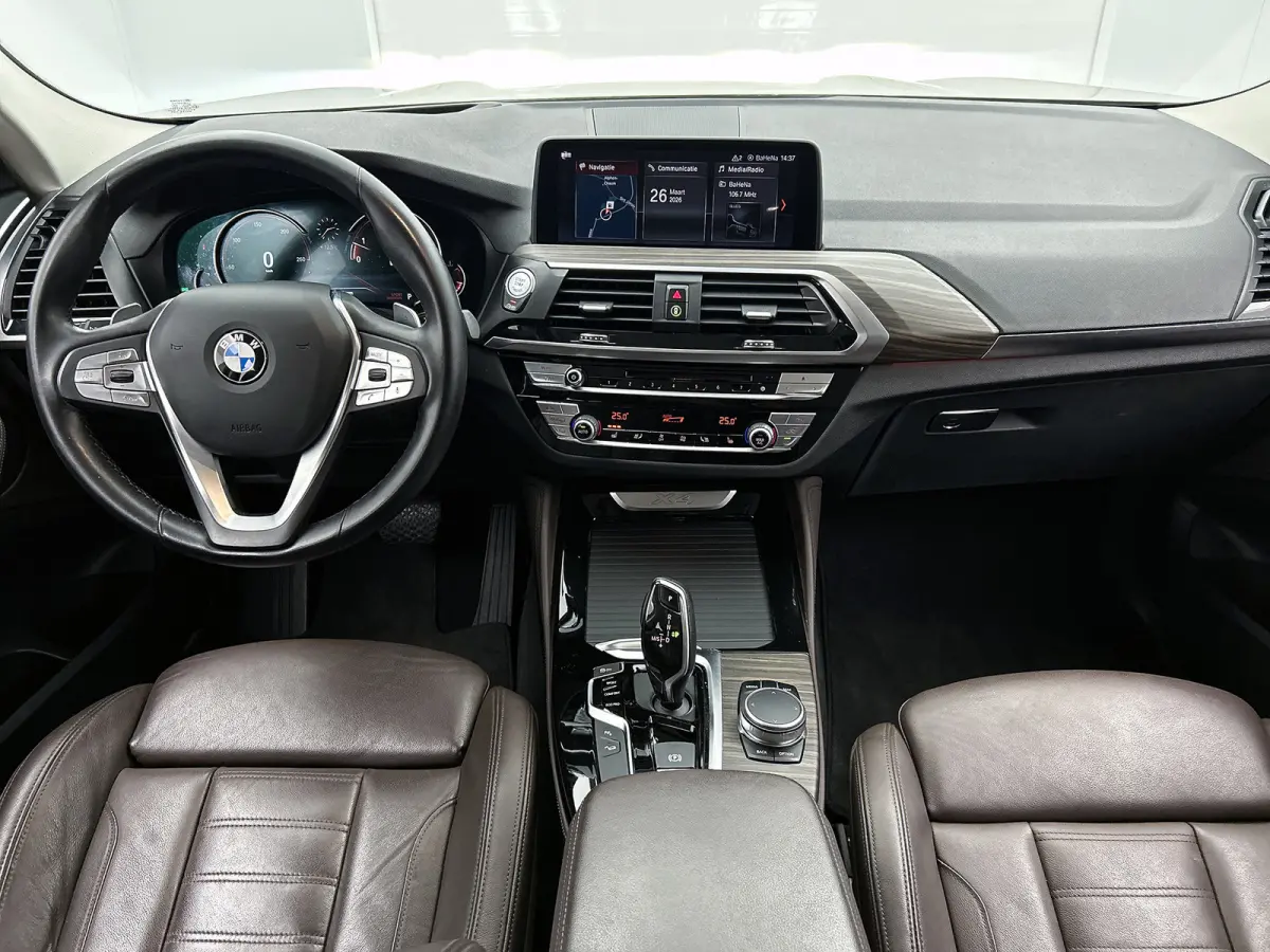 XDrive20i High Executive (Dealer Onderh, Navi, Head-up, Parkeersensoren V+A,, StoelV, Climate Control, Cruise Control, Etc)