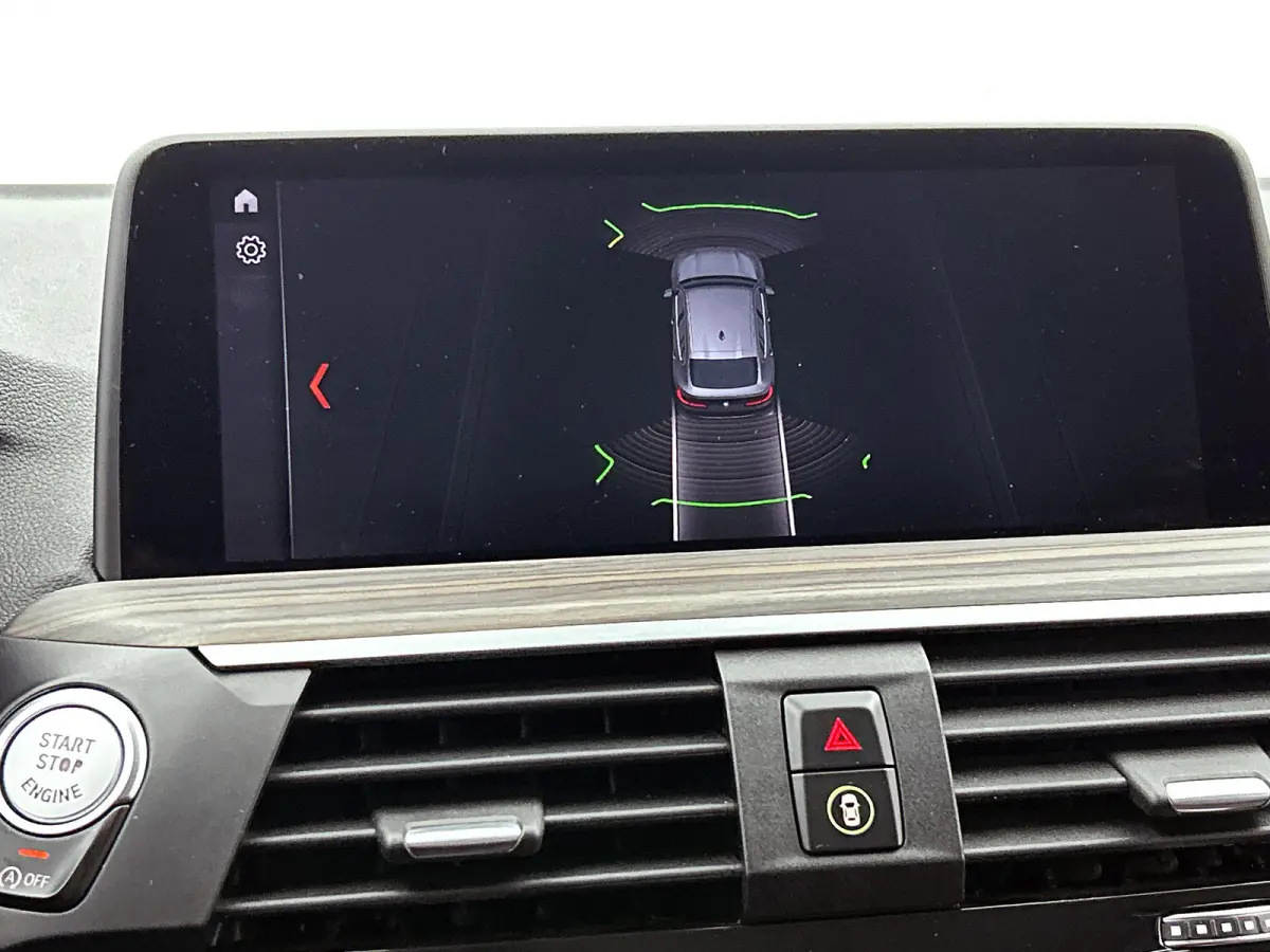 XDrive20i High Executive (Dealer Onderh, Navi, Head-up, Parkeersensoren V+A,, StoelV, Climate Control, Cruise Control, Etc)