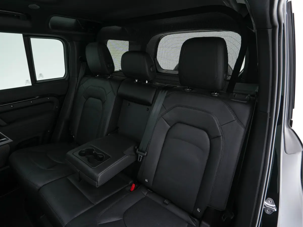 2.0 P400e 110 XS Edition (Plug-in) (INCL-BTW-BPM) *PANO | LEATHER | FULL-LED | MERIDIAN-AUDIO | BLINDSPOT | TOPVIEW | AIRSUSPENSION | HEATED-COMFORTSEATS | KEYLESS | CARPLAY | LANE-ASIST | D
