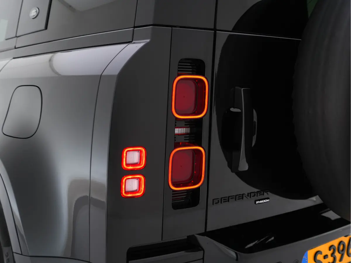 2.0 P400e 110 XS Edition (Plug-in) (INCL-BTW-BPM) *PANO | LEATHER | FULL-LED | MERIDIAN-AUDIO | BLINDSPOT | TOPVIEW | AIRSUSPENSION | HEATED-COMFORTSEATS | KEYLESS | CARPLAY | LANE-ASIST | D