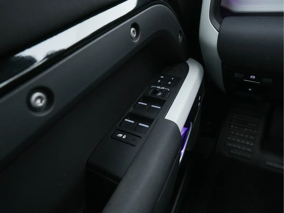 2.0 P400e 110 XS Edition (Plug-in) (INCL-BTW-BPM) *PANO | LEATHER | FULL-LED | MERIDIAN-AUDIO | BLINDSPOT | TOPVIEW | AIRSUSPENSION | HEATED-COMFORTSEATS | KEYLESS | CARPLAY | LANE-ASIST | D