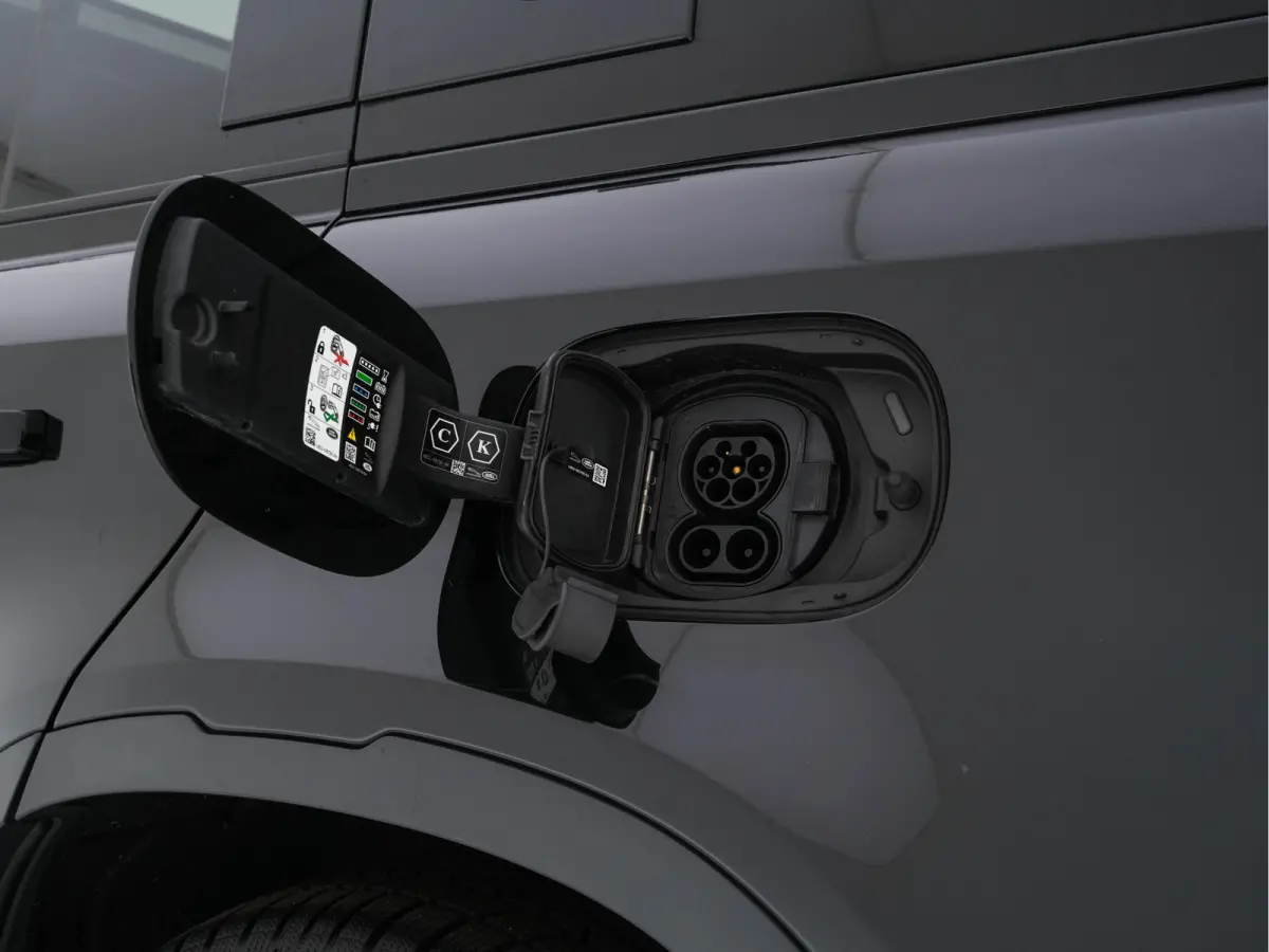 2.0 P400e 110 XS Edition (Plug-in) (INCL-BTW-BPM) *PANO | LEATHER | FULL-LED | MERIDIAN-AUDIO | BLINDSPOT | TOPVIEW | AIRSUSPENSION | HEATED-COMFORTSEATS | KEYLESS | CARPLAY | LANE-ASIST | D