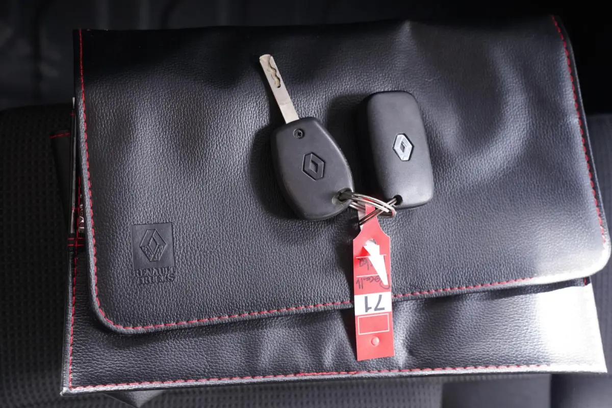 2.3 dCi 150 pk L3H2 Navi, Camera Dode Hoek Assist, Opstap achter, PDC V+A, 3-Zits