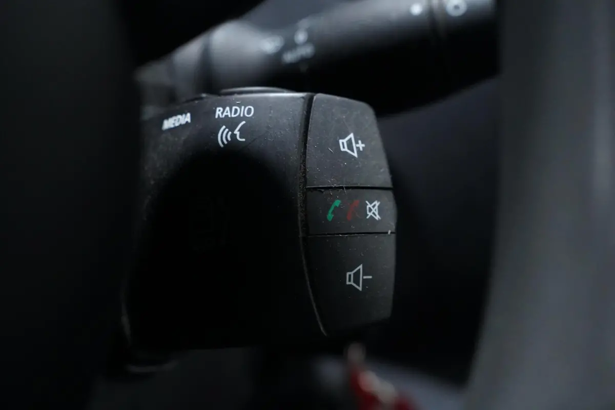 2.3 dCi 150 pk L3H2 Navi, Camera Dode Hoek Assist, Opstap achter, PDC V+A, 3-Zits