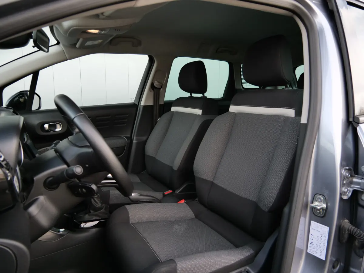 1.2 PureTech Plus 110 Pk Navigatie / DAB / Apple Carplay / PDC