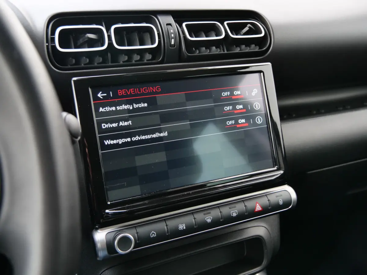 1.2 PureTech Plus 110 Pk Navigatie / DAB / Apple Carplay / PDC