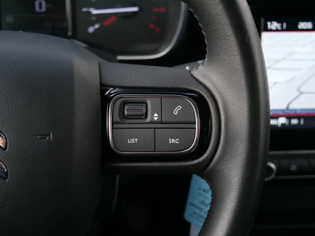 1.2 PureTech Plus 110 Pk Navigatie / DAB / Apple Carplay / PDC