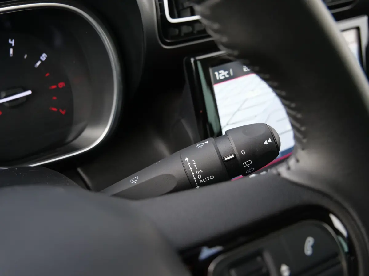 1.2 PureTech Plus 110 Pk Navigatie / DAB / Apple Carplay / PDC